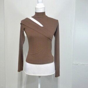 COMMENSE CUT OUT LONG SLEEVE TOP MEDIUM